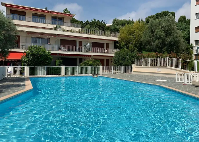 Superbe 2 Pieces Vue Mer, Piscine, Parking * Antibes