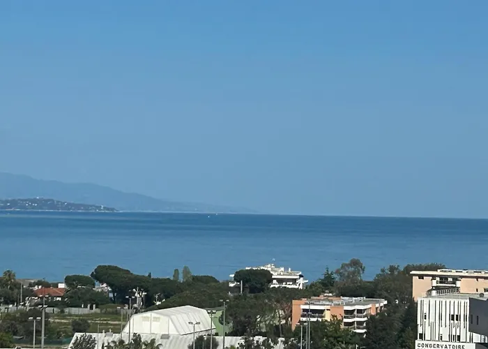 Superbe 2 Pieces Vue Mer, Piscine, Parking Daire *