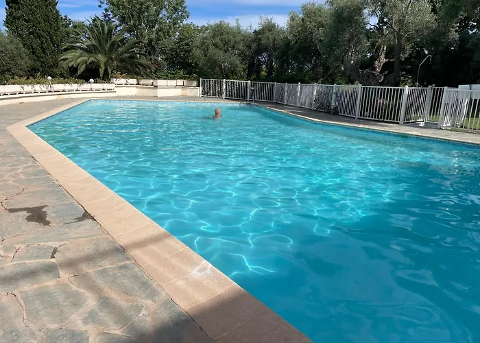 Daire Superbe 2 Pieces Vue Mer, Piscine, Parking *