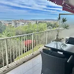 Apartament Superbe 2 Pieces Vue Mer, Piscine, Parking Antibes