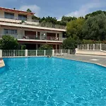 Superbe 2 Pieces Vue Mer, Piscine, Parking * Antibes
