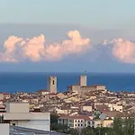 Superbe 2 Pieces Vue Mer, Piscine, Parking Antibes