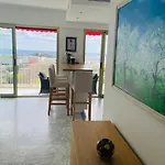 Superbe 2 Pieces Vue Mer, Piscine, Parking * Antibes