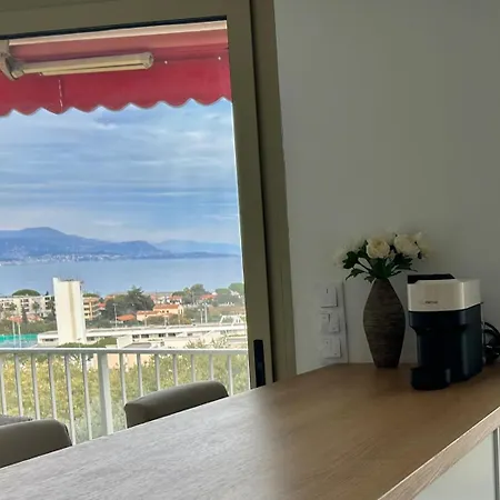 Superbe 2 Pieces Vue Mer, Piscine, Parking Apartmán Antibes