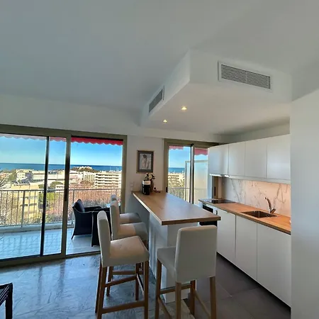 Superbe 2 Pieces Vue Mer, Piscine, Parking Apartamento Antibes