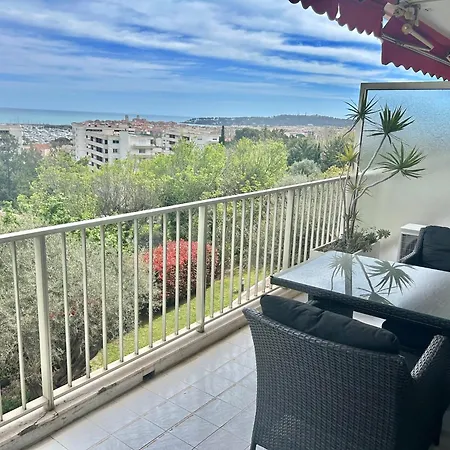 Apartmán Superbe 2 Pieces Vue Mer, Piscine, Parking Antibes