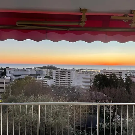Superbe 2 Pieces Vue Mer, Piscine, Parking Apartmán Antibes
