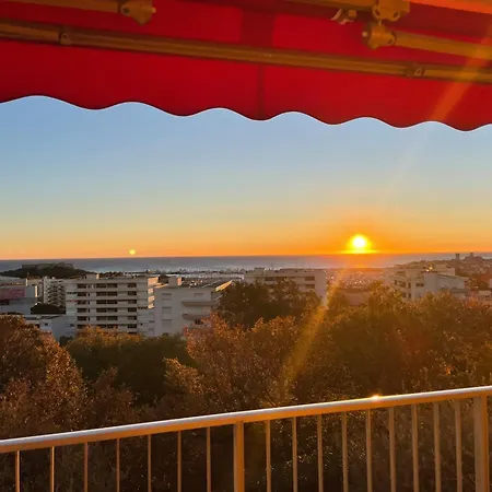 Апартаменти Superbe 2 Pieces Vue Mer, Piscine, Parking