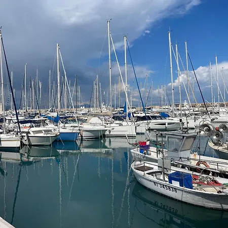 Superbe 2 Pieces Vue Mer, Piscine, Parking Apartamento Antibes