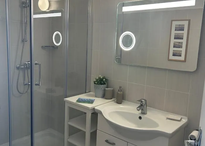 Апартаменти Superbe 2 Pieces Vue Mer, Piscine, Parking