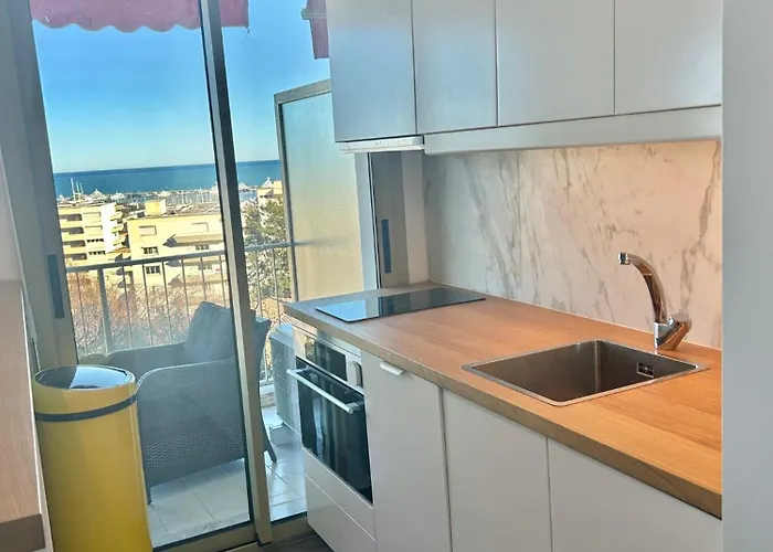 Апартаменти Superbe 2 Pieces Vue Mer, Piscine, Parking