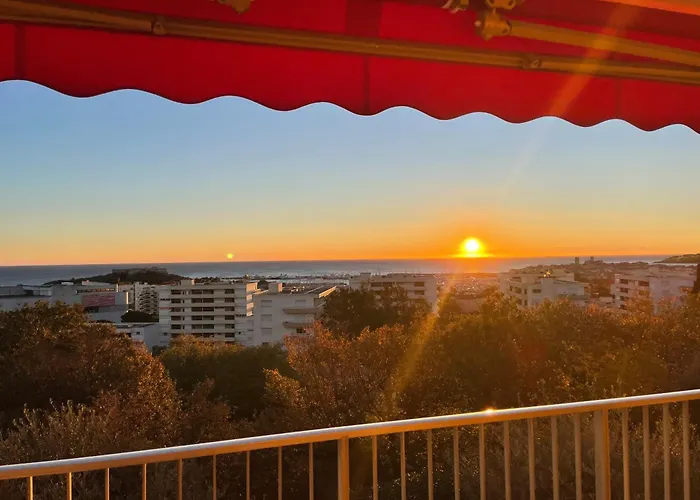 Апартаменти Superbe 2 Pieces Vue Mer, Piscine, Parking