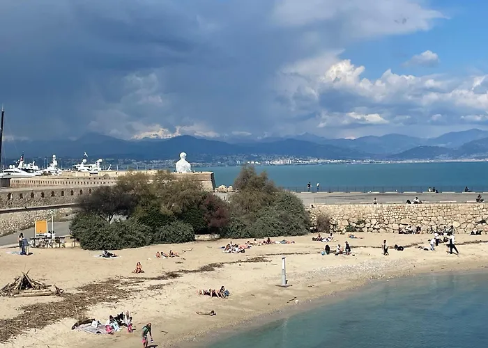 Superbe 2 Pieces Vue Mer, Piscine, Parking *